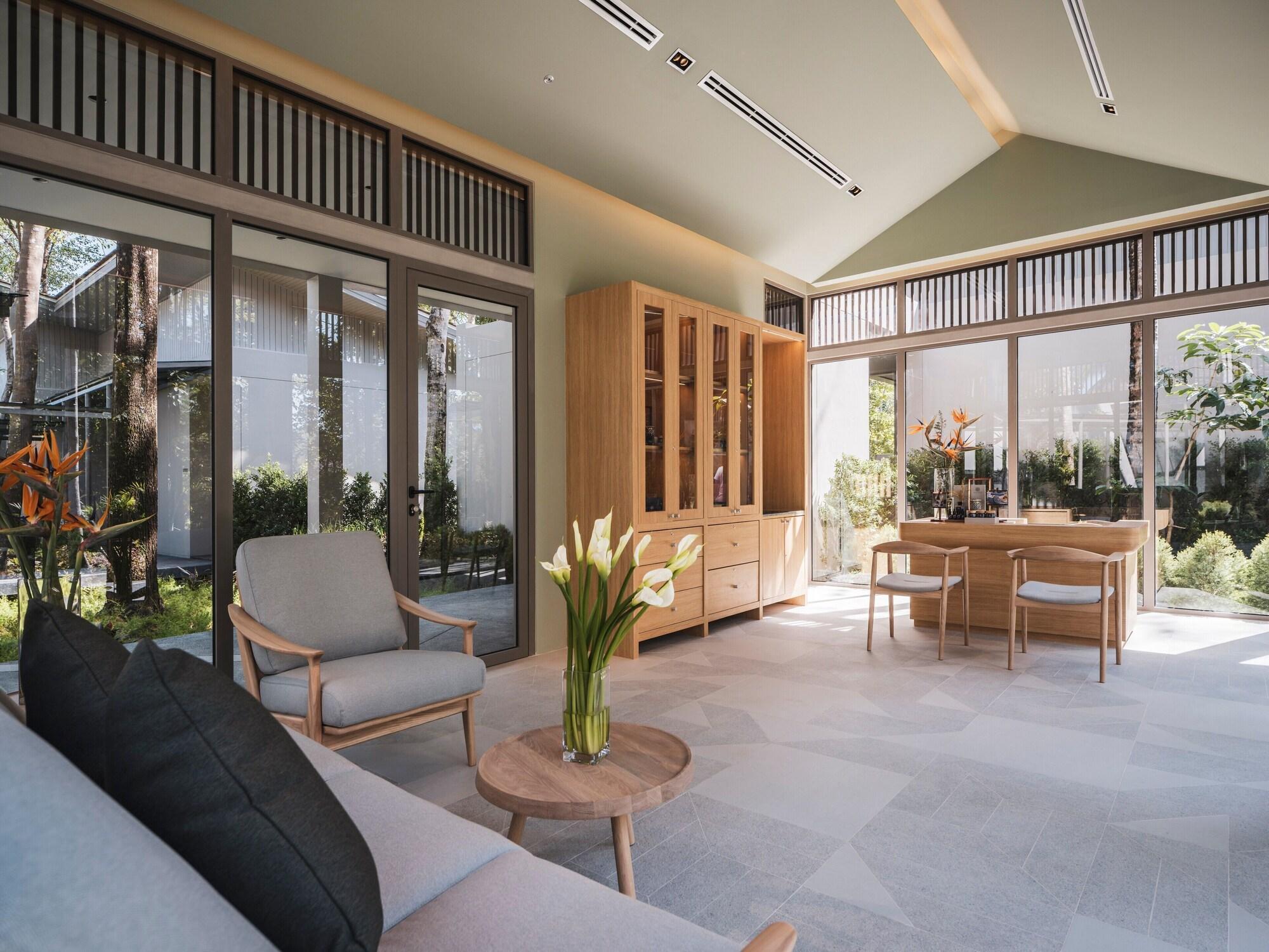 Avani Plus Khao Lak Resort Exterior photo