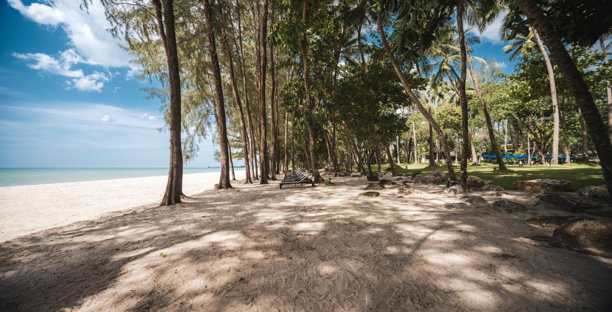 Avani Plus Khao Lak Resort Exterior photo